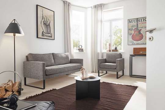 Sofa 2-sitzig und Sessel, Metallkufen schwarz strukturiert