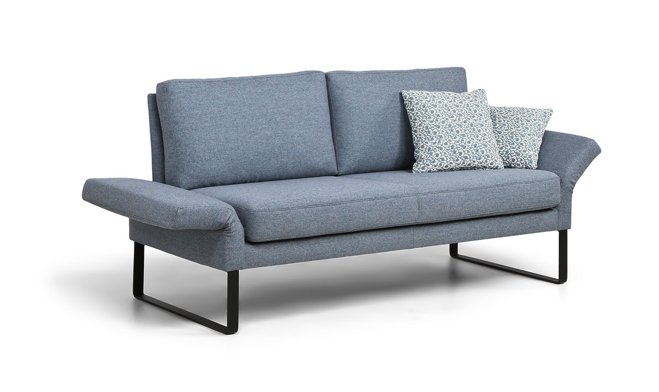 Wolkenweich Sofa Puro mit klappbaren Armlehnen